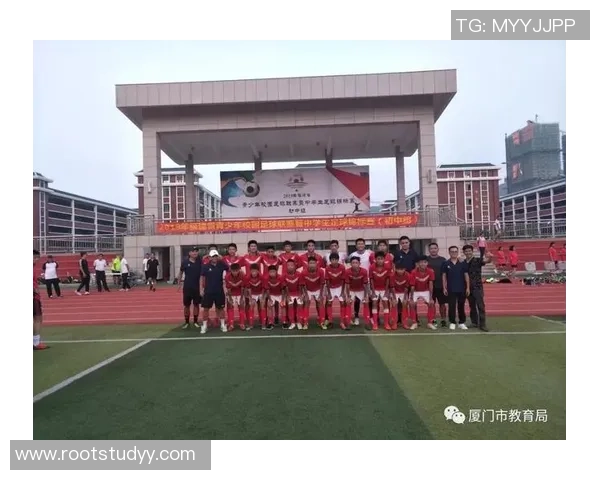 福建厦门二中足球球星崭露头角 引领校园足球新风潮 福建厦门二中足球球星崭露头角 引领校园足球新风潮